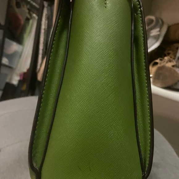 Authentic Tory Burch green tote top handle - Picture 7 of 7